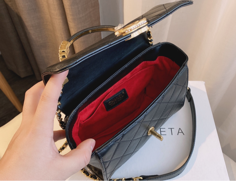 Chanel women handbag